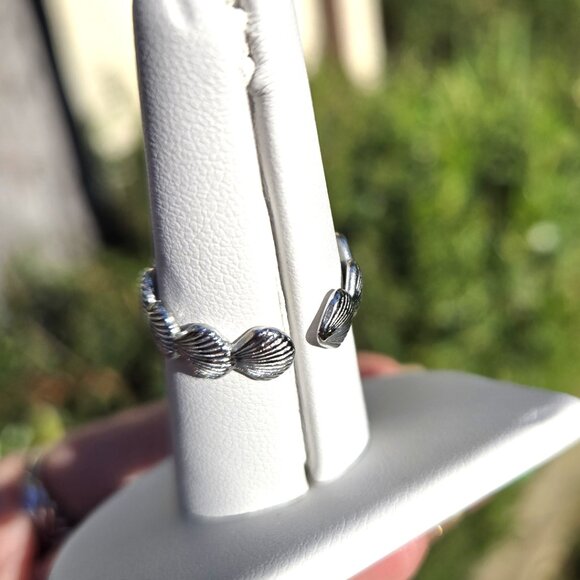 Stainless Steel Seashell Infinity Ring - Picture 4 of 7